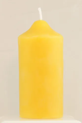 Stumpenkerze aus Bienenwachs, Glockenform, Ø 5,5 × 12,5 cm