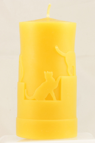 Bienenwachskerze mit Katzen - 6 cm x 11,5 cm
